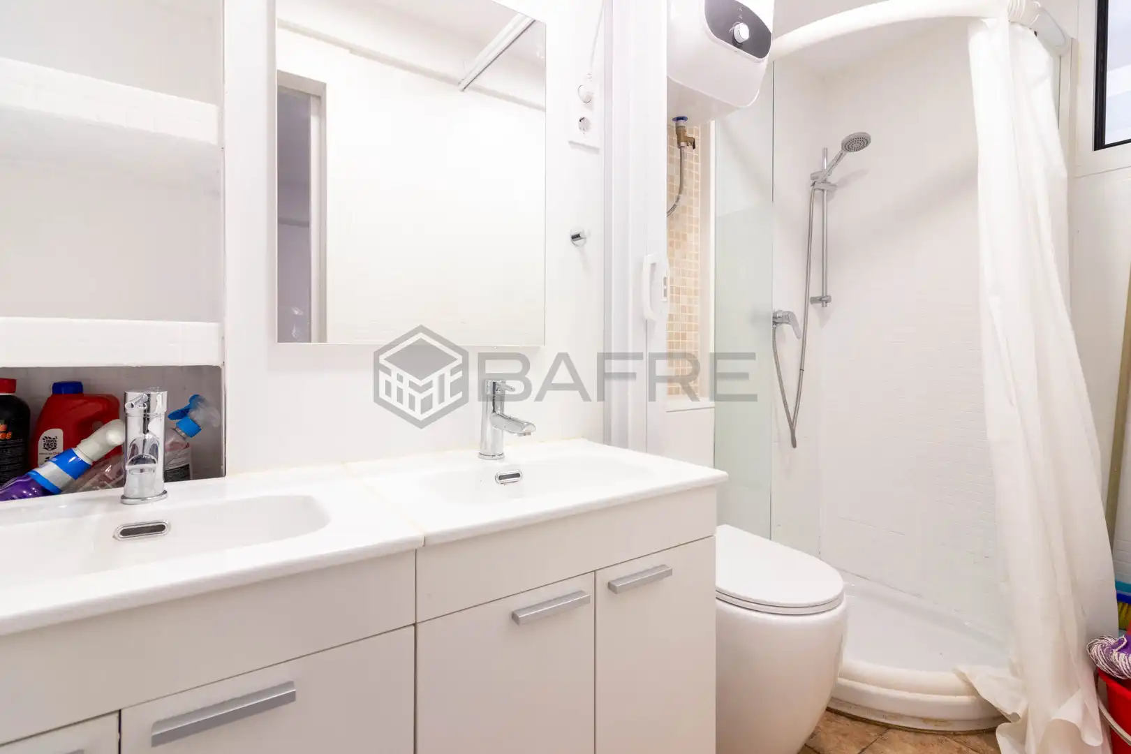 Bathroom of Flat for sale in Madrid  with Air Conditioner