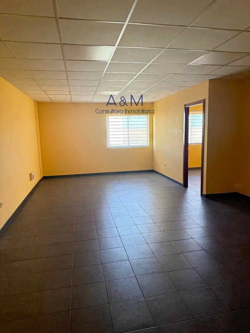 Industrial buildings for rent in Cistérniga  with Heating