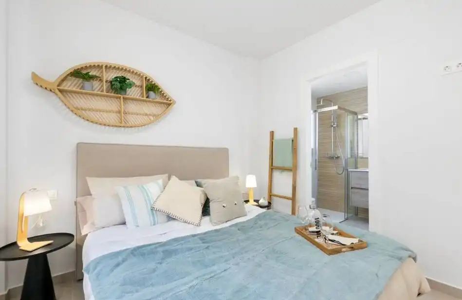 Habitación de Apartamento en venta en San Pedro del Pinatar con Aire acondicionado, Calefacción y Jardín privado