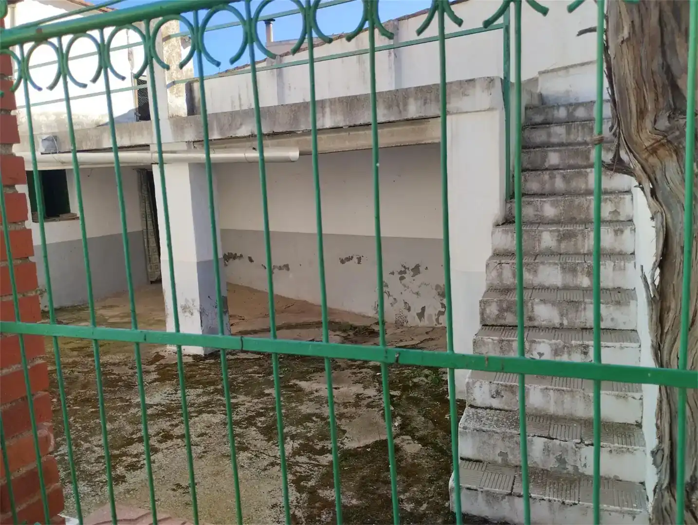 Vista exterior de Casa adosada en venda en Almodóvar del Campo