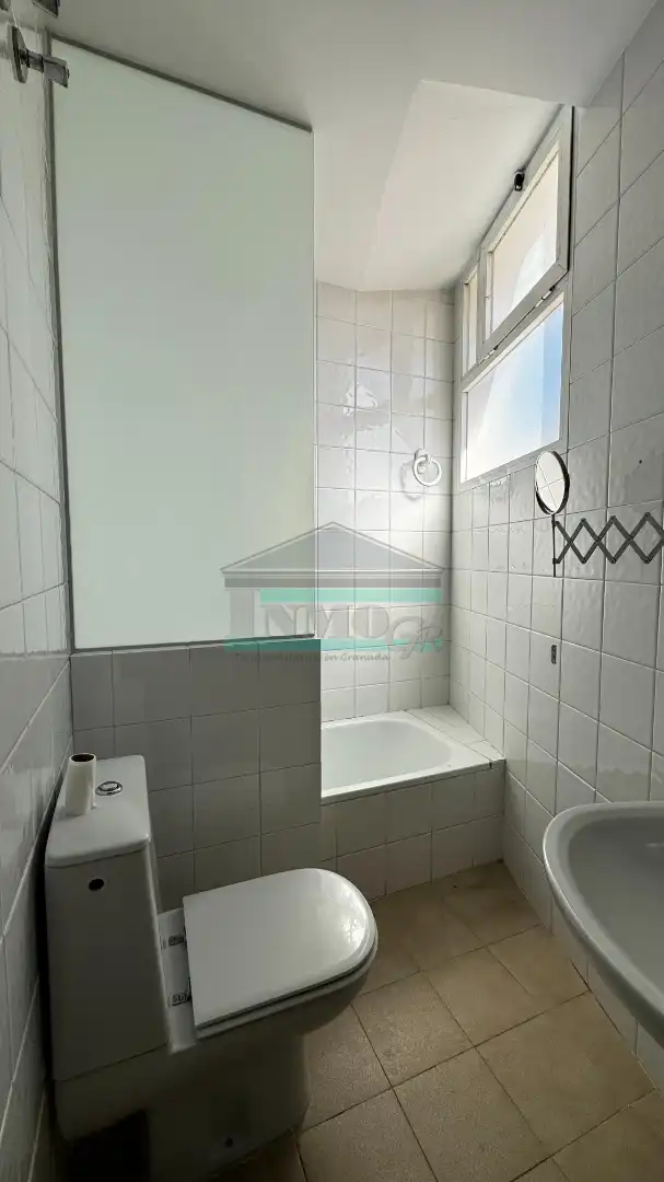 Baño de Dúplex en venta en Cájar con Aire acondicionado, Calefacción y Balcón