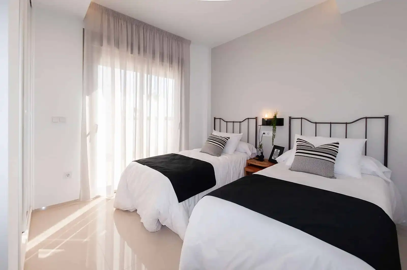 Dormitori de Casa o xalet en venda en Los Alcázares amb Aire condicionat, Jardí privat i Terrassa