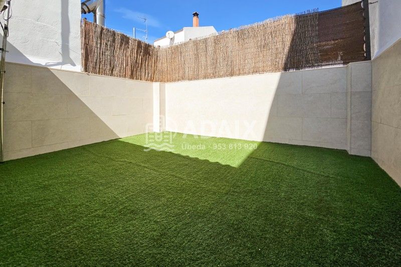 Jardí de Casa o xalet en venda en Úbeda amb Aire condicionat, Calefacció i Terrassa