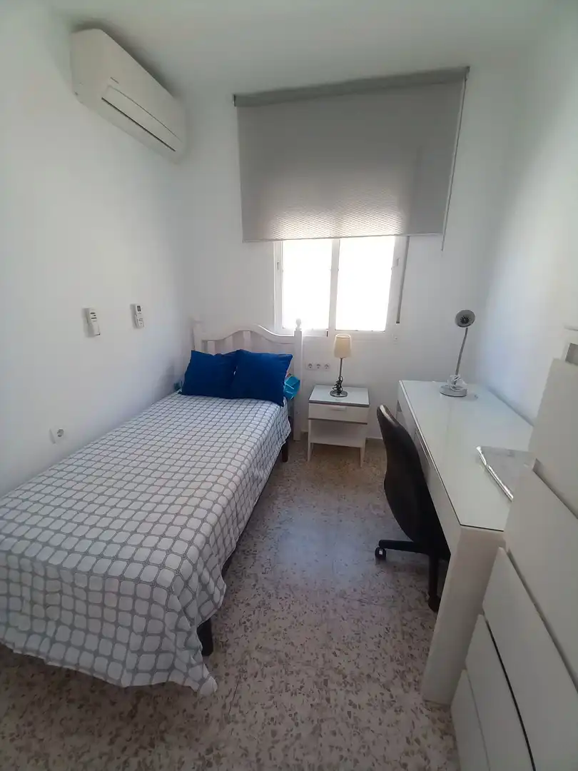 Piso de alquiler en Calle Conde de Cienfuegos, La Victoria