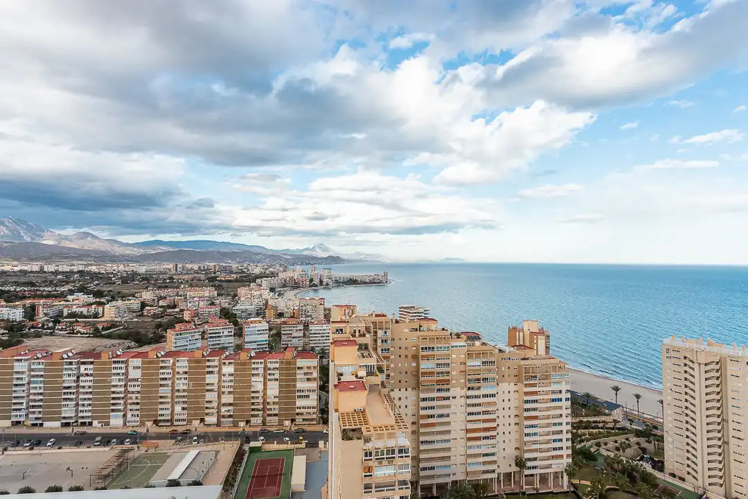 Exterior view of Flat for rent in El Campello  with Air Conditioner, Heating and Terrace