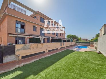 Apartment with pool for sale in Segur de Calafell