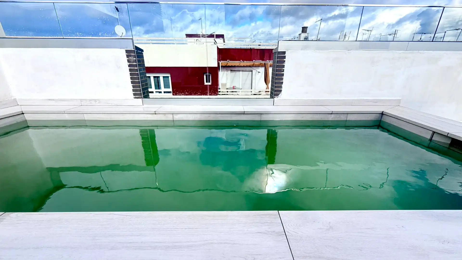 Piscina de Pis en venda en Córdoba amb Aire condicionat, Calefacció i Terrassa