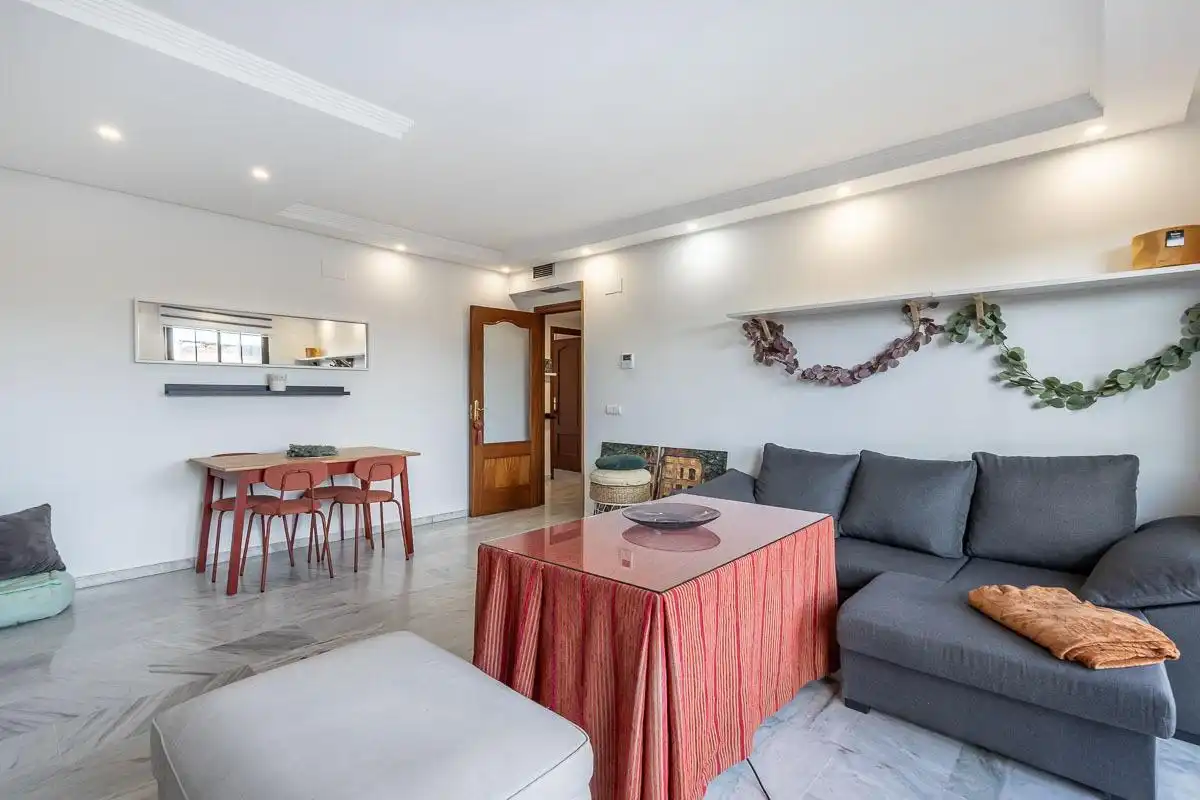 Sala d'estar de Pis en venda en Granada amb Aire condicionat, Calefacció i Piscina comunitària