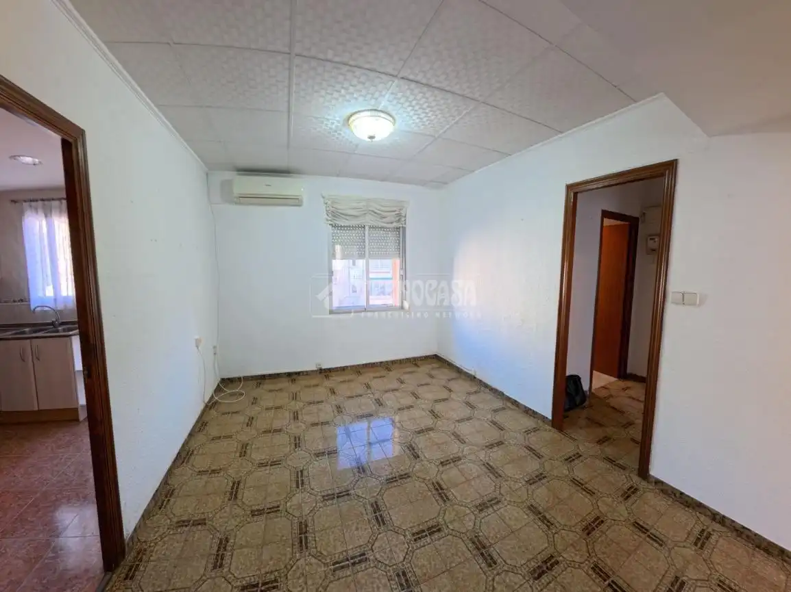 Piso en venta en Alicante / Alacant con Terraza y Balcón