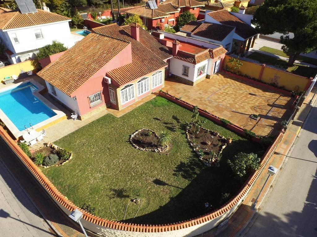 Garden of House or chalet for sale in El Puerto de Santa María  with Air Conditioner, Heating and Terrace