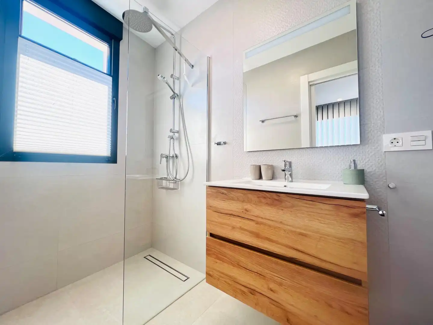 Baño de Casa o chalet en venta en Guardamar del Segura con Calefacción, Jardín privado y Terraza