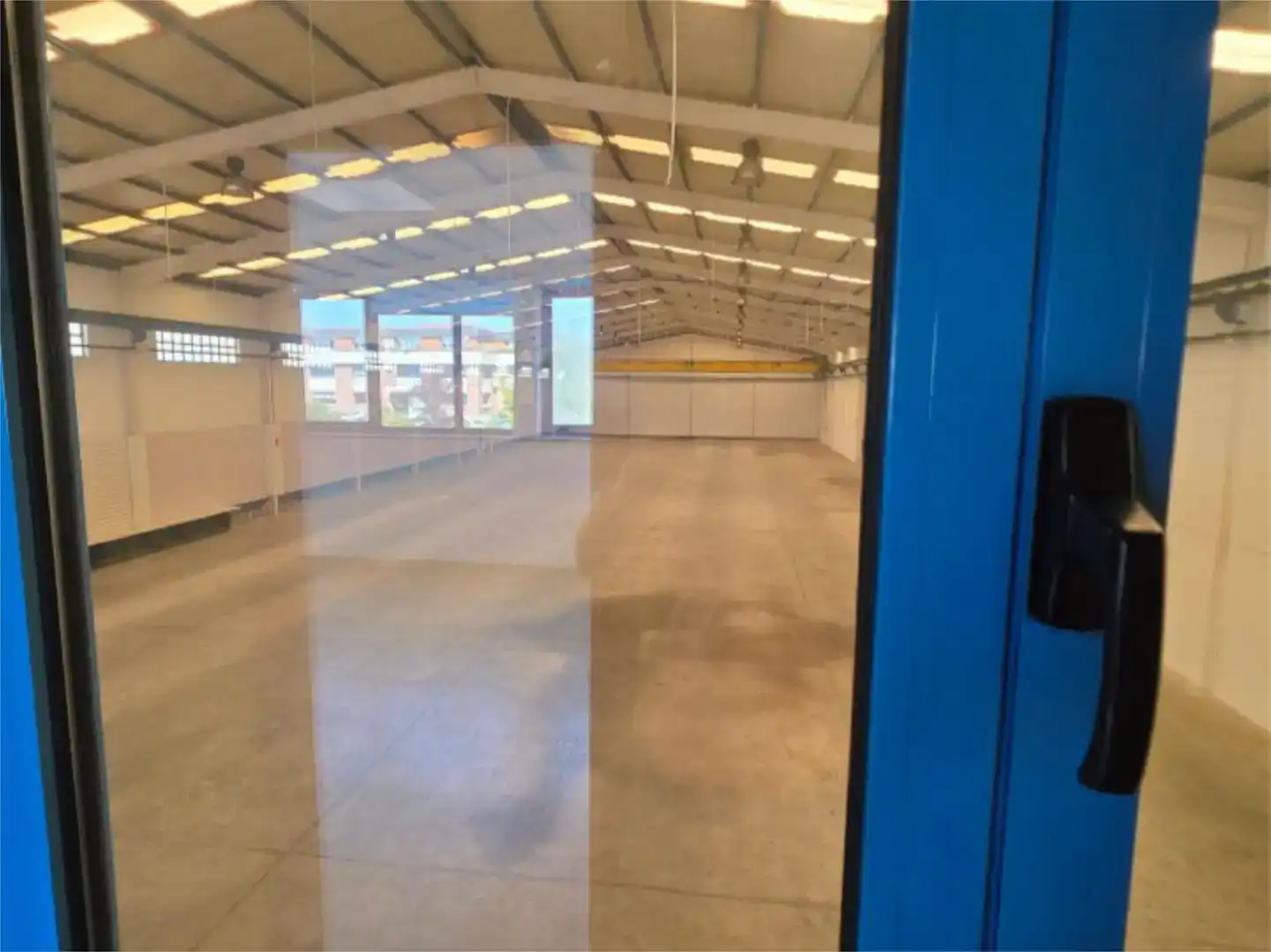 Fabrikhallen zur Miete in Llanera