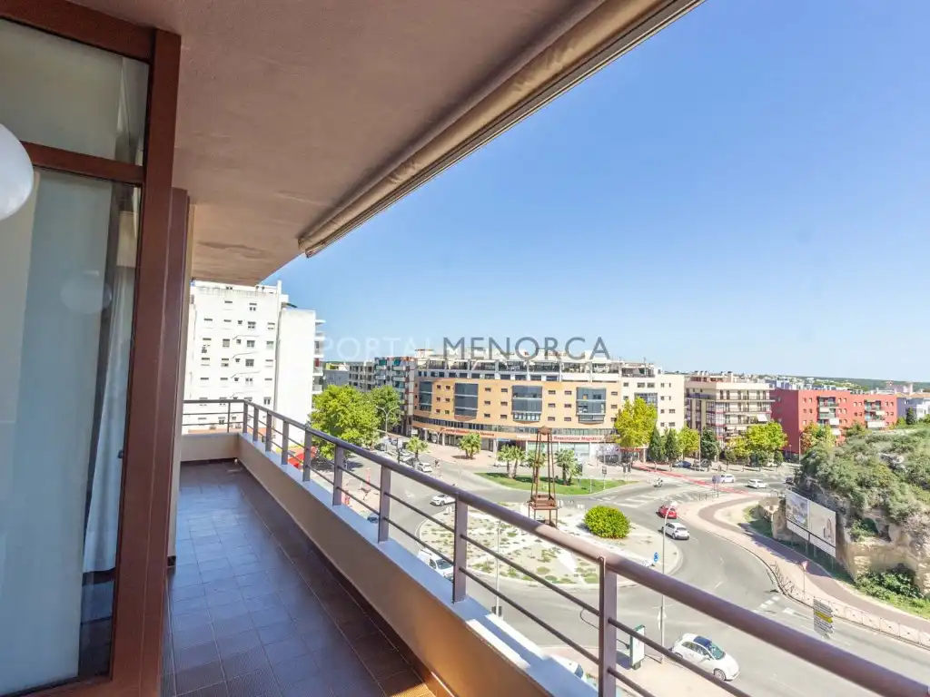 Vista exterior de Piso en venta en Maó - Mahón con Terraza y Balcón