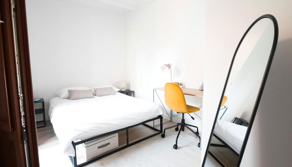 Foto 1 de Pis per a compartir a N/a, El Raval, Barcelona