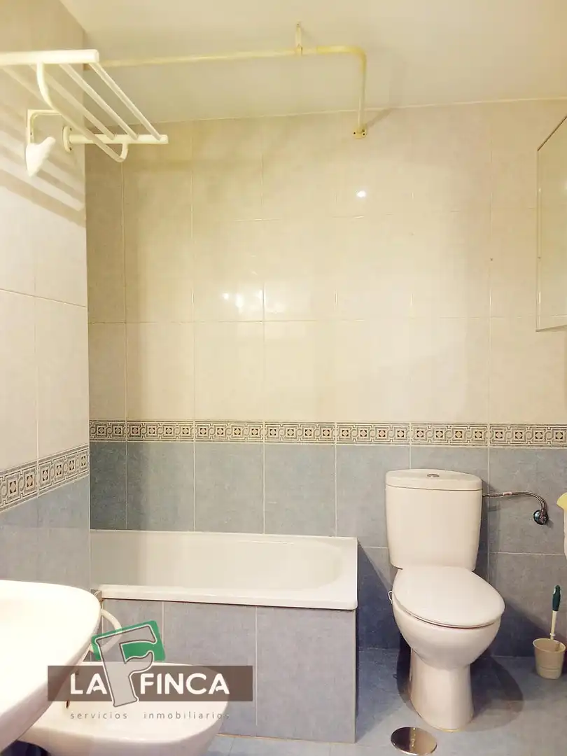 Baño de Piso en venta en Castrillón con Calefacción, Parquet y Terraza