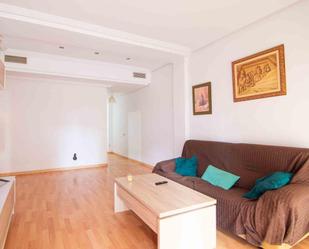 Sala d'estar de Pis en venda en San Isidro amb Aire condicionat i Terrassa