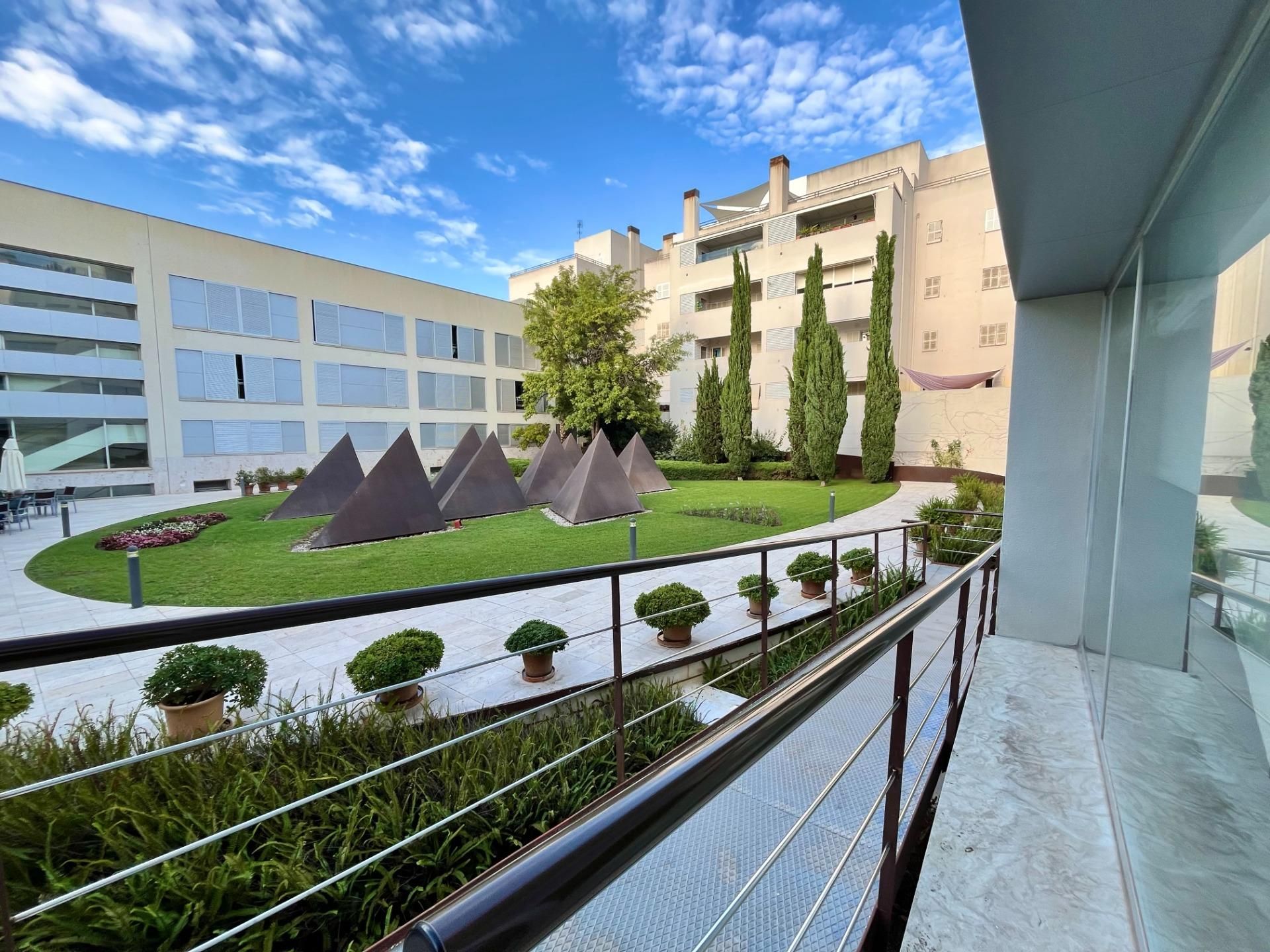 Vista exterior de Pis en venda en  Palma de Mallorca amb Aire condicionat, Calefacció i Jardí privat