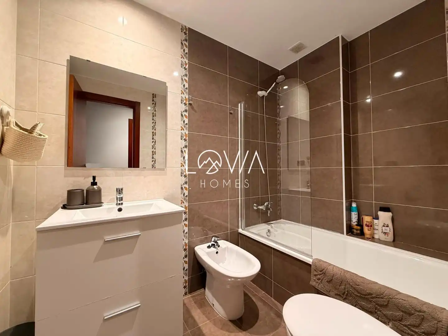 Bathroom of Flat for sale in Gijón   with Heating and Furnished