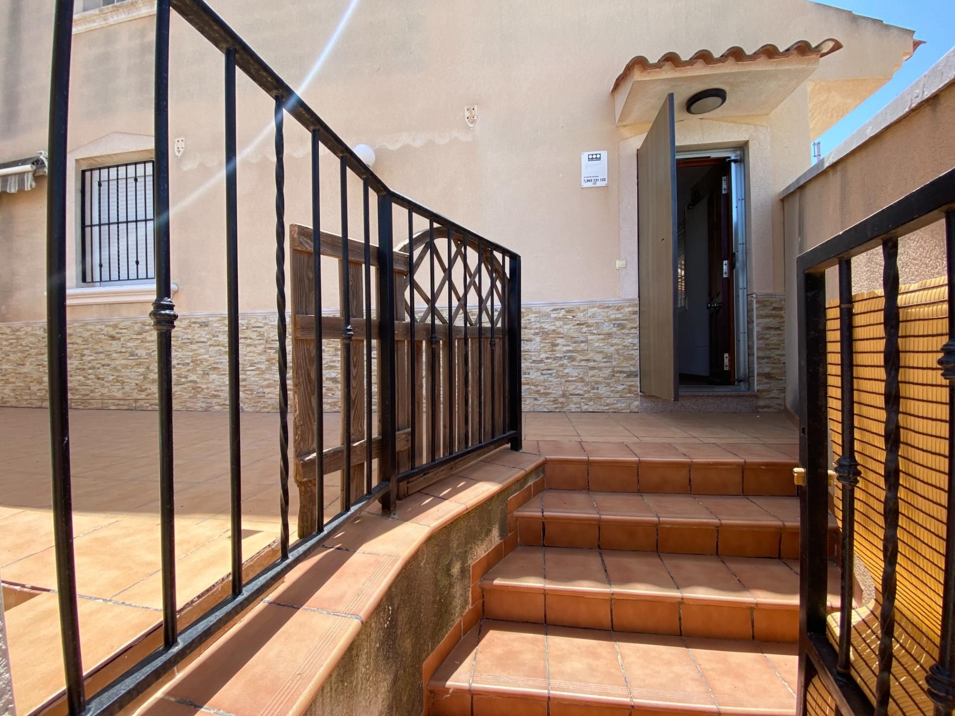 Casa adosada en venda en La Unión amb Jardí privat, Terrassa i Balcó