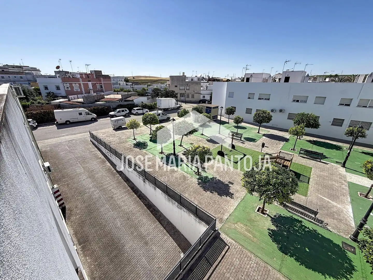Exterior view of Flat for sale in Arcos de la Frontera  with Air Conditioner, Heating and Storage room