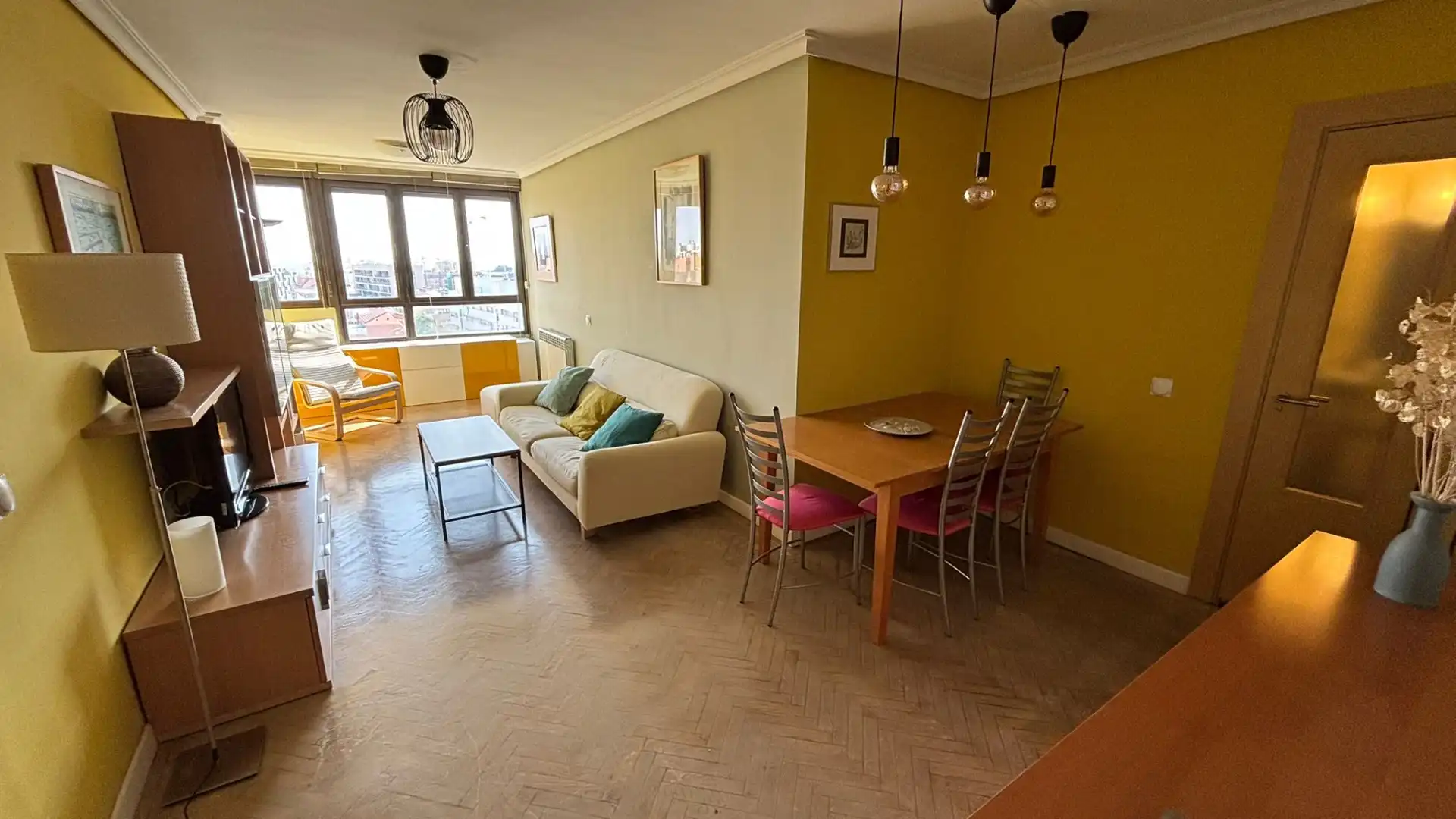Dining room of Flat for rent in Madrid  with Air Conditioner and Furnished