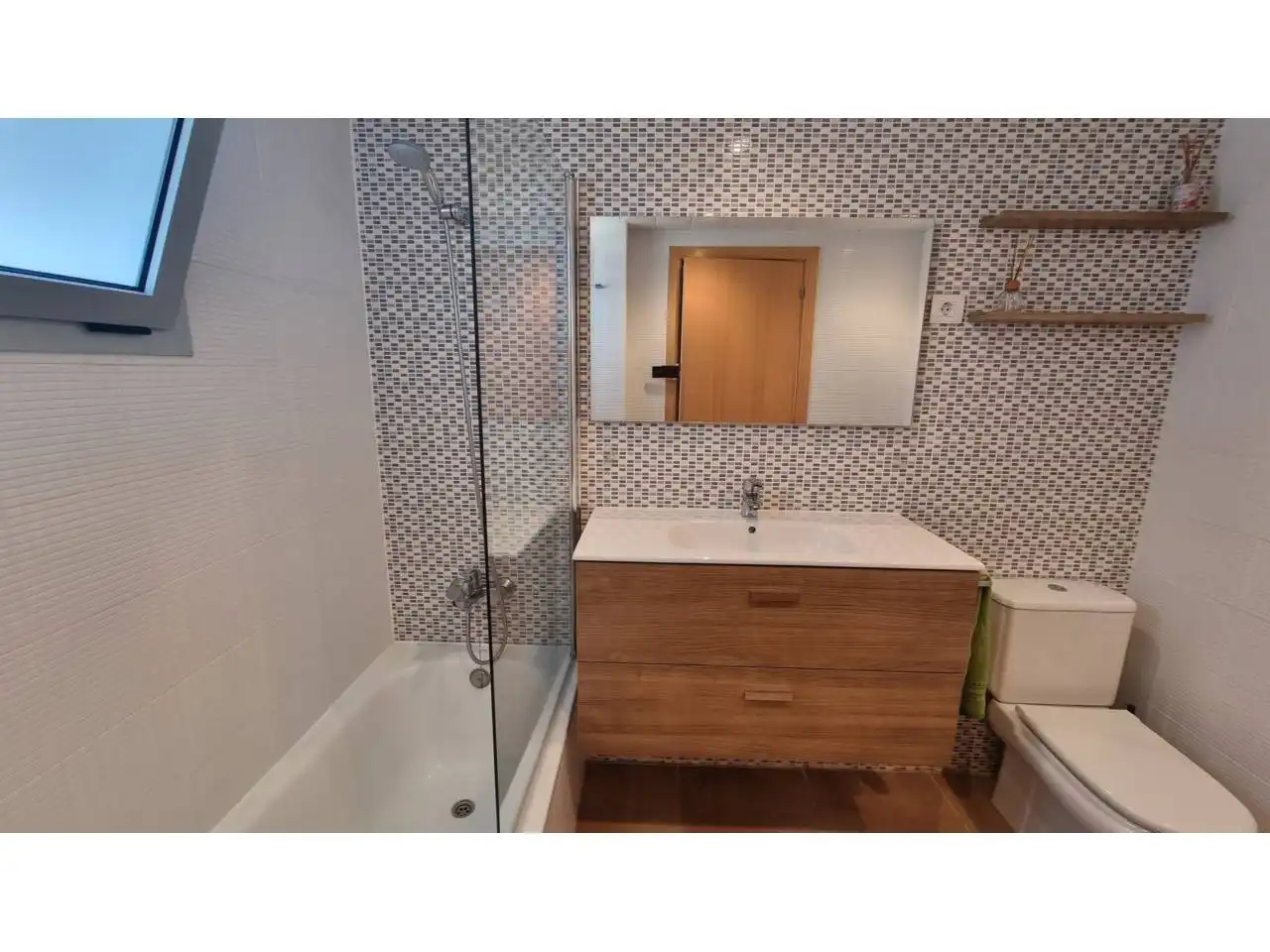 Bathroom of Flat for sale in L'Ampolla  with Air Conditioner, Heating and Balcony