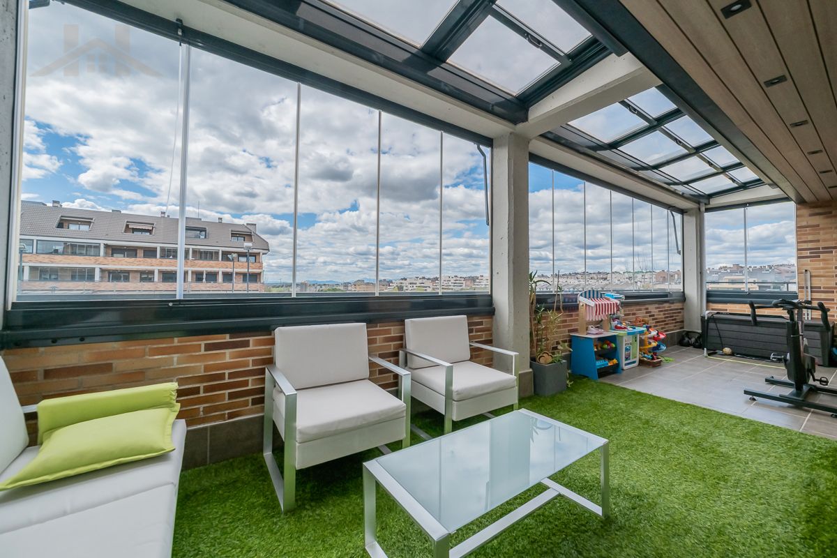 Terrace of Flat for sale in Boadilla del Monte  with Air Conditioner, Heating and Parquet flooring