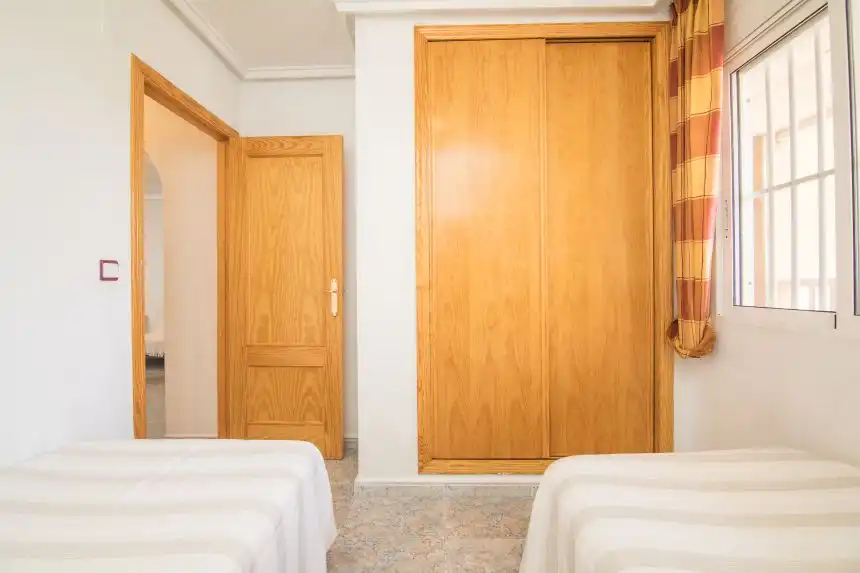 Schlafzimmer von Wohnung zum Verkauf in Elche / Elx mit Klimaanlage, Terrasse und Möbliert
