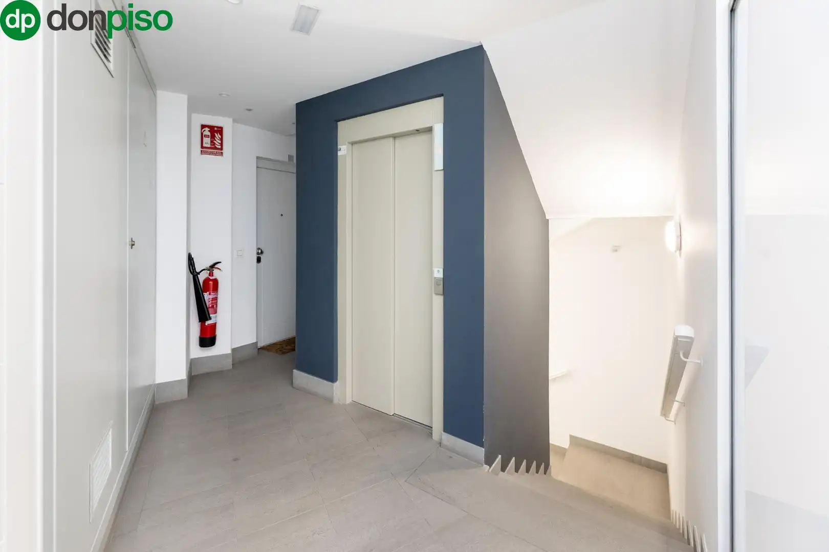 Flat with lift for sale in Calle PINTOR VELAZQUEZ 11, imagen 7