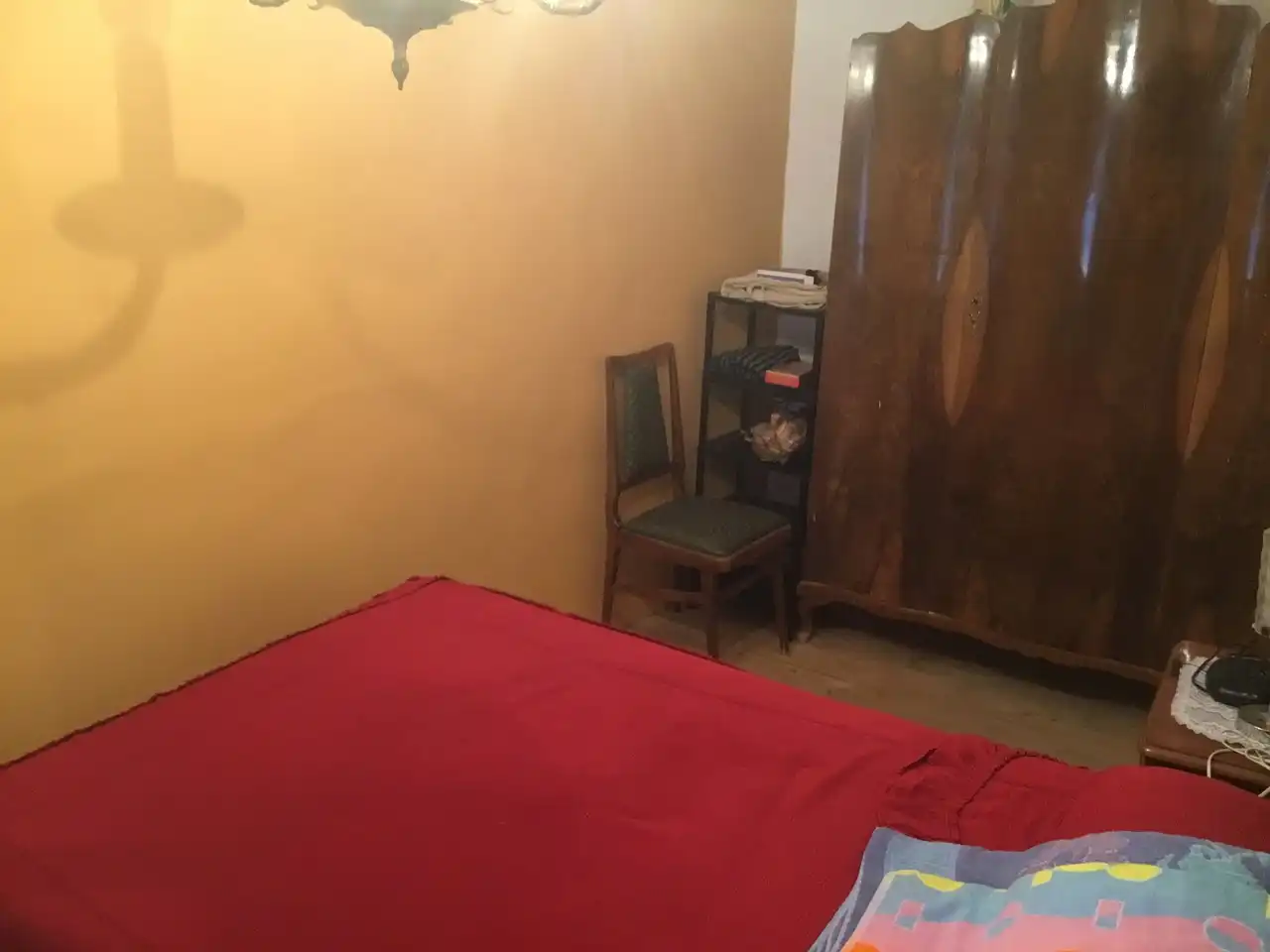 Dormitori de Casa adosada en venda en Villamayor de los Montes amb Calefacció, Parquet i Moblat
