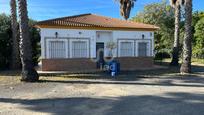 Vista exterior de Casa o xalet en venda en El Rompido amb Aire condicionat, Terrassa i Piscina