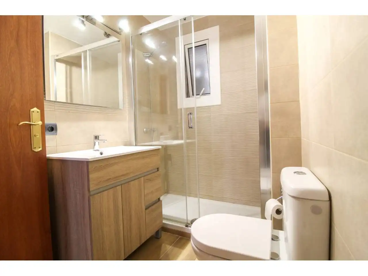 Baño de Piso de alquiler en Nou Barris
