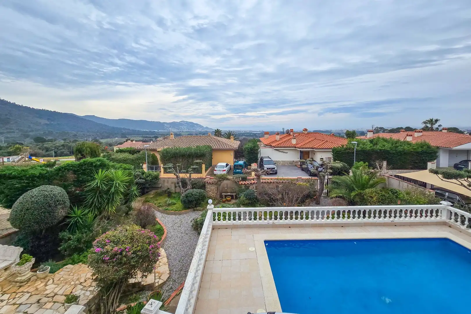 Außenansicht von Haus oder Chalet zum Verkauf in Roses mit Heizung, Privatgarten und Terrasse