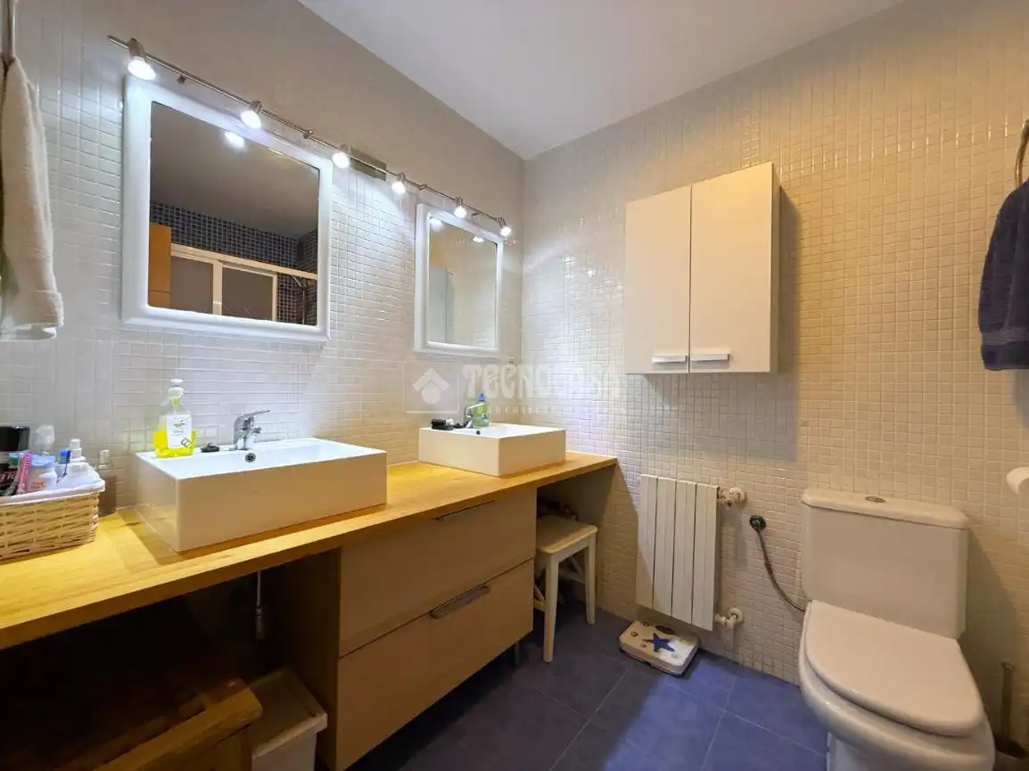 Baño de Piso en venta en Alcalá de Henares con Aire acondicionado y Terraza