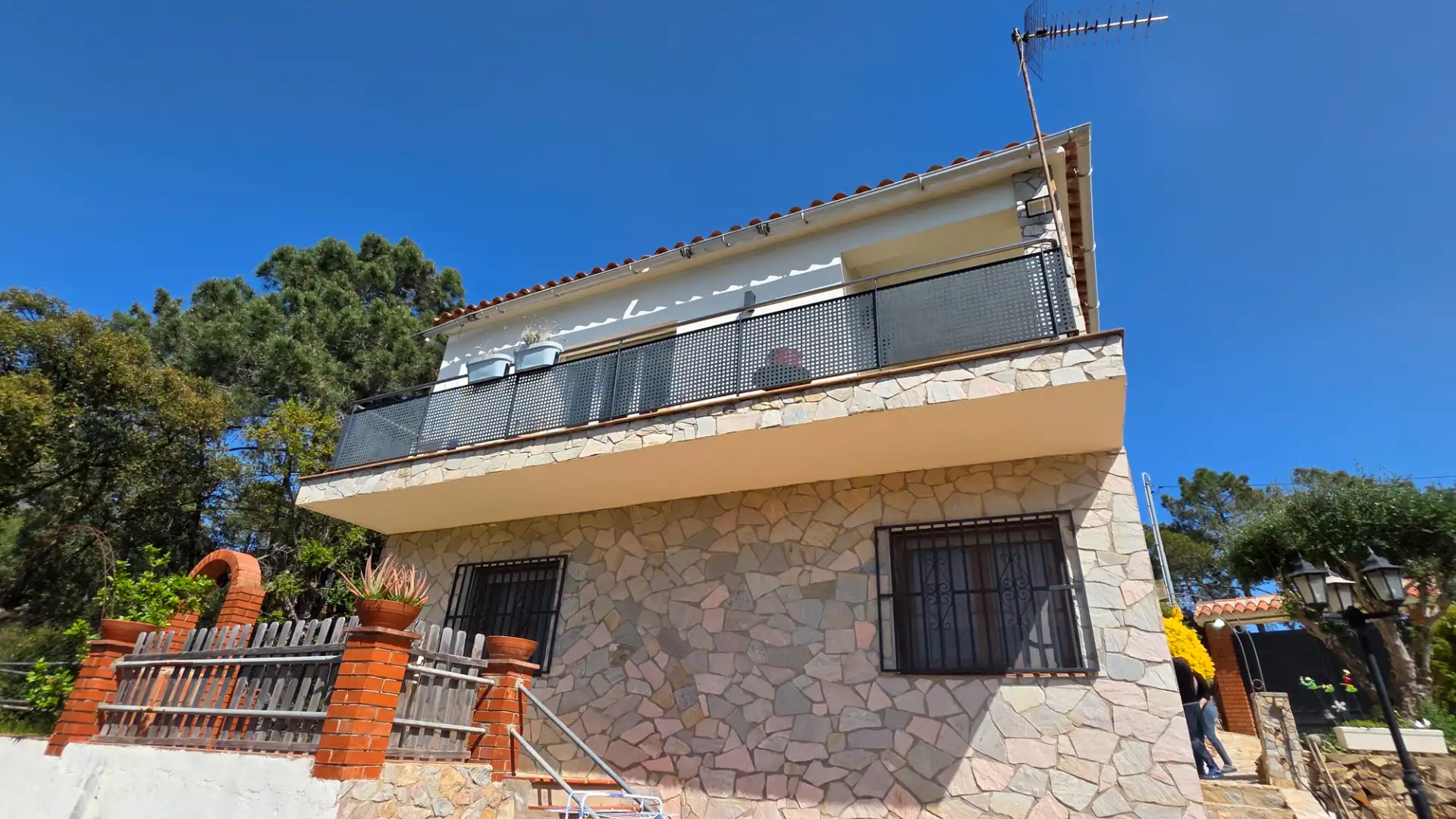 Vista exterior de Casa o xalet en venda en Lloret de Mar amb Aire condicionat, Calefacció i Jardí privat