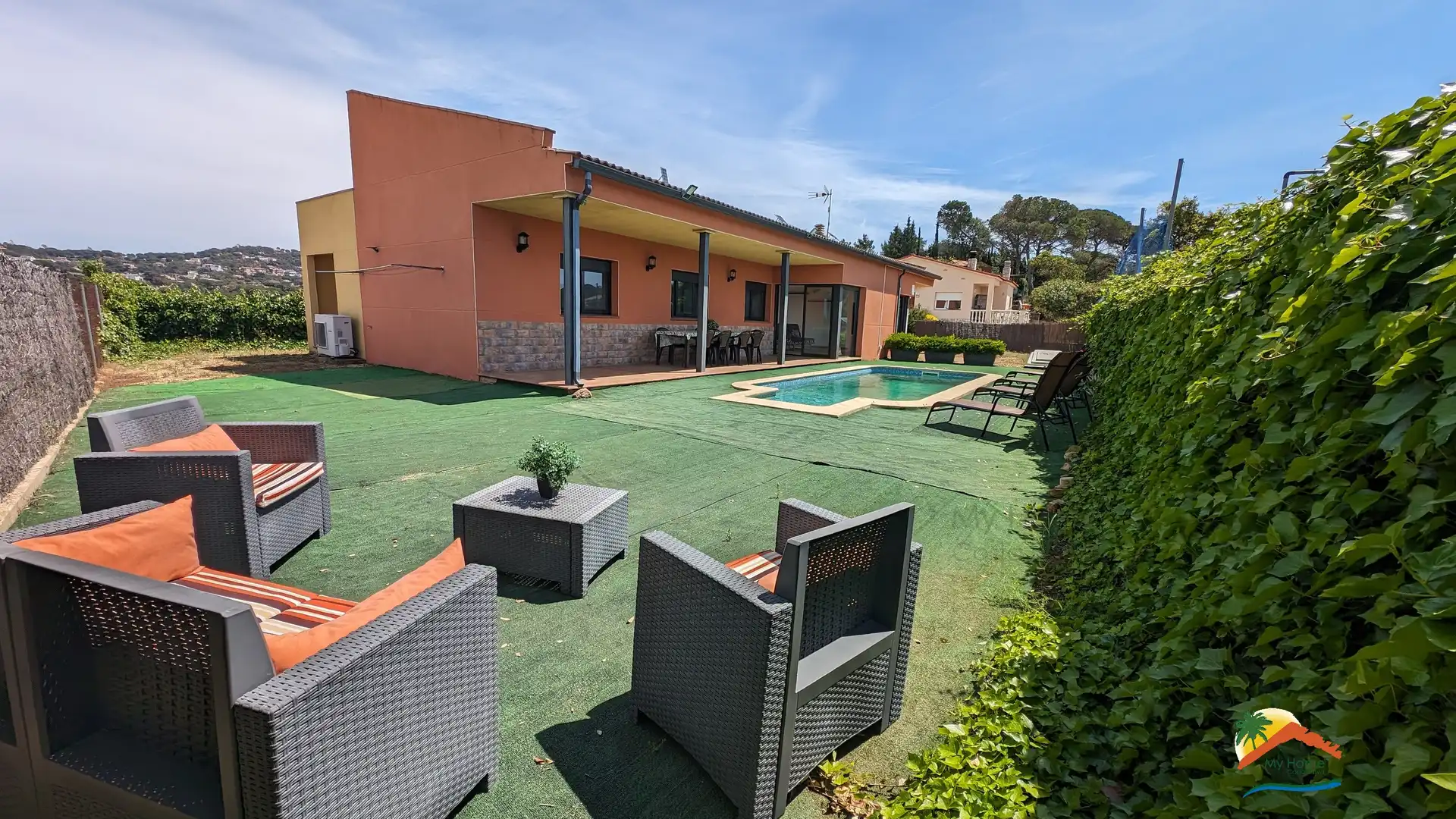 Casa con piscina en venta en Lloret Residencial - Montlloret, imagen 3