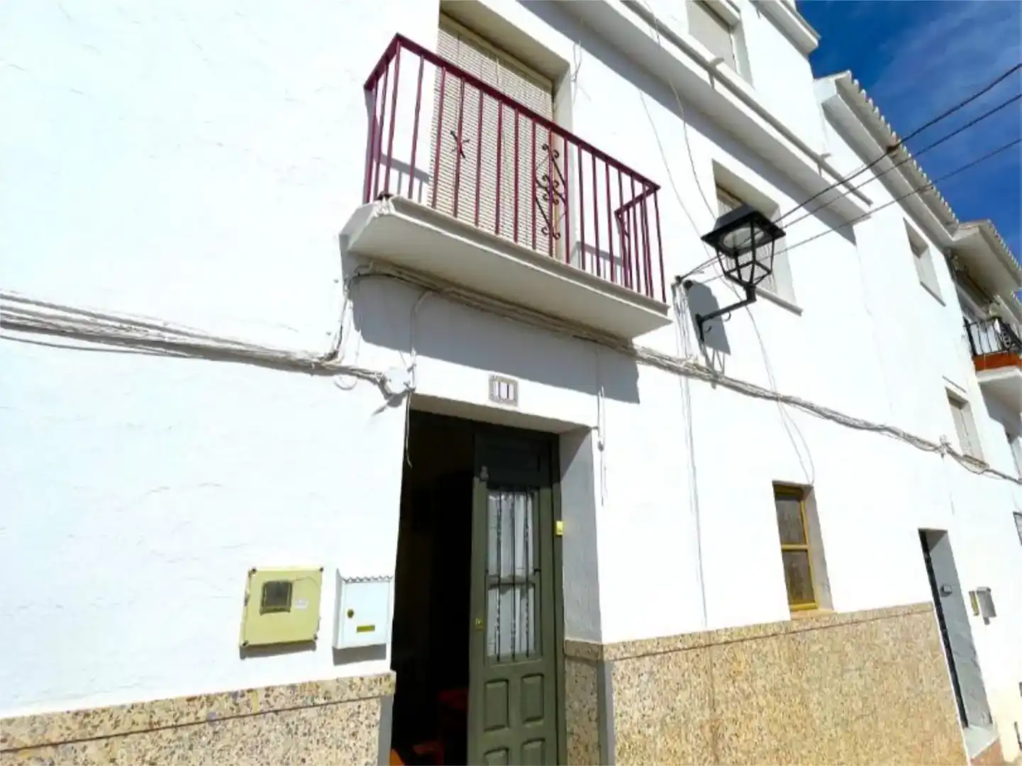 Vista exterior de Casa adosada en venta en Cómpeta con Balcón