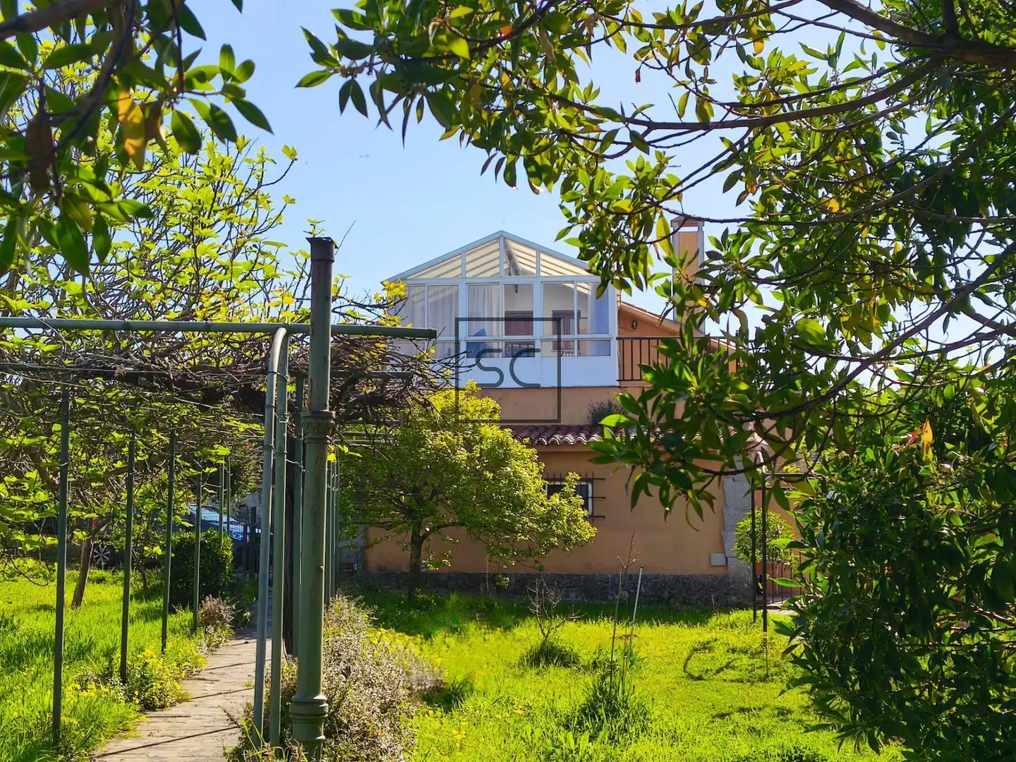 Vista exterior de Casa o xalet en venda en Ferrol amb Calefacció, Jardí privat i Traster