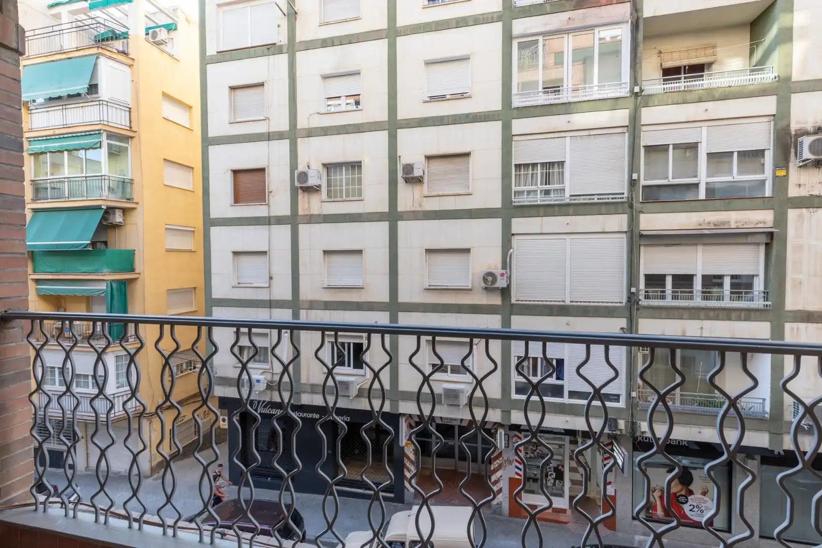Terrassa de Pis en venda en Granada amb Calefacció i Balcó