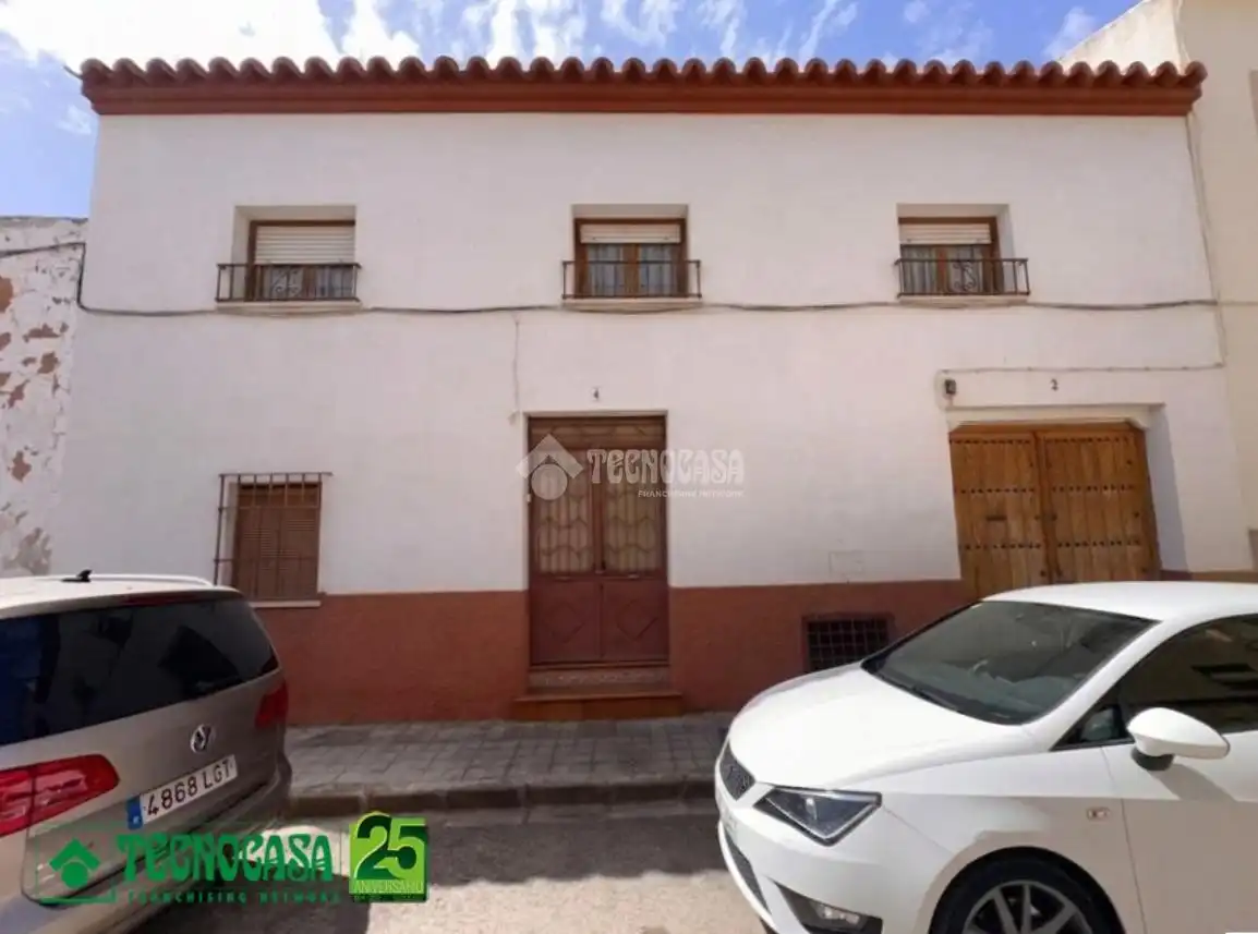 Vista exterior de Casa adosada en venta en Manzanares