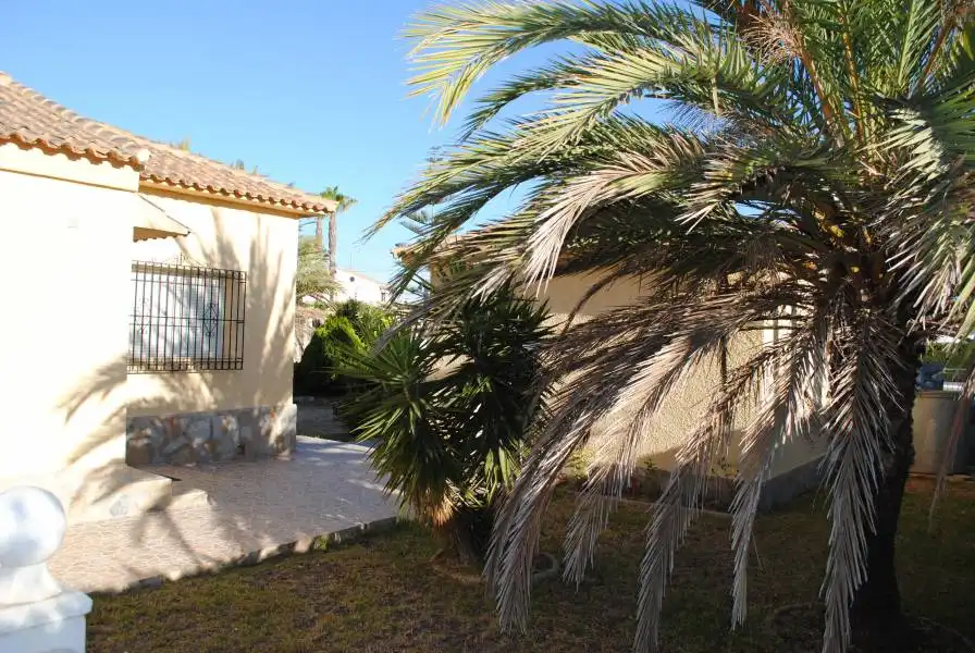Vista exterior de Residencial en venta en Orihuela