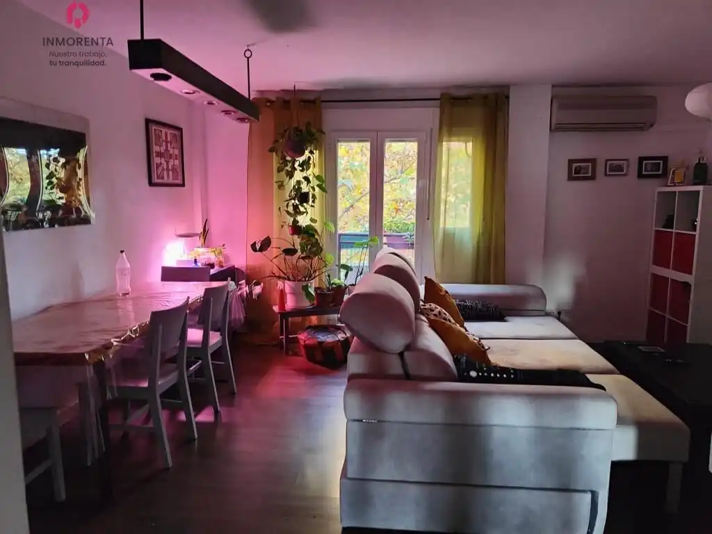 Sala d'estar de Pis de lloguer en Madrid amb Aire condicionat, Calefacció i Jardí privat