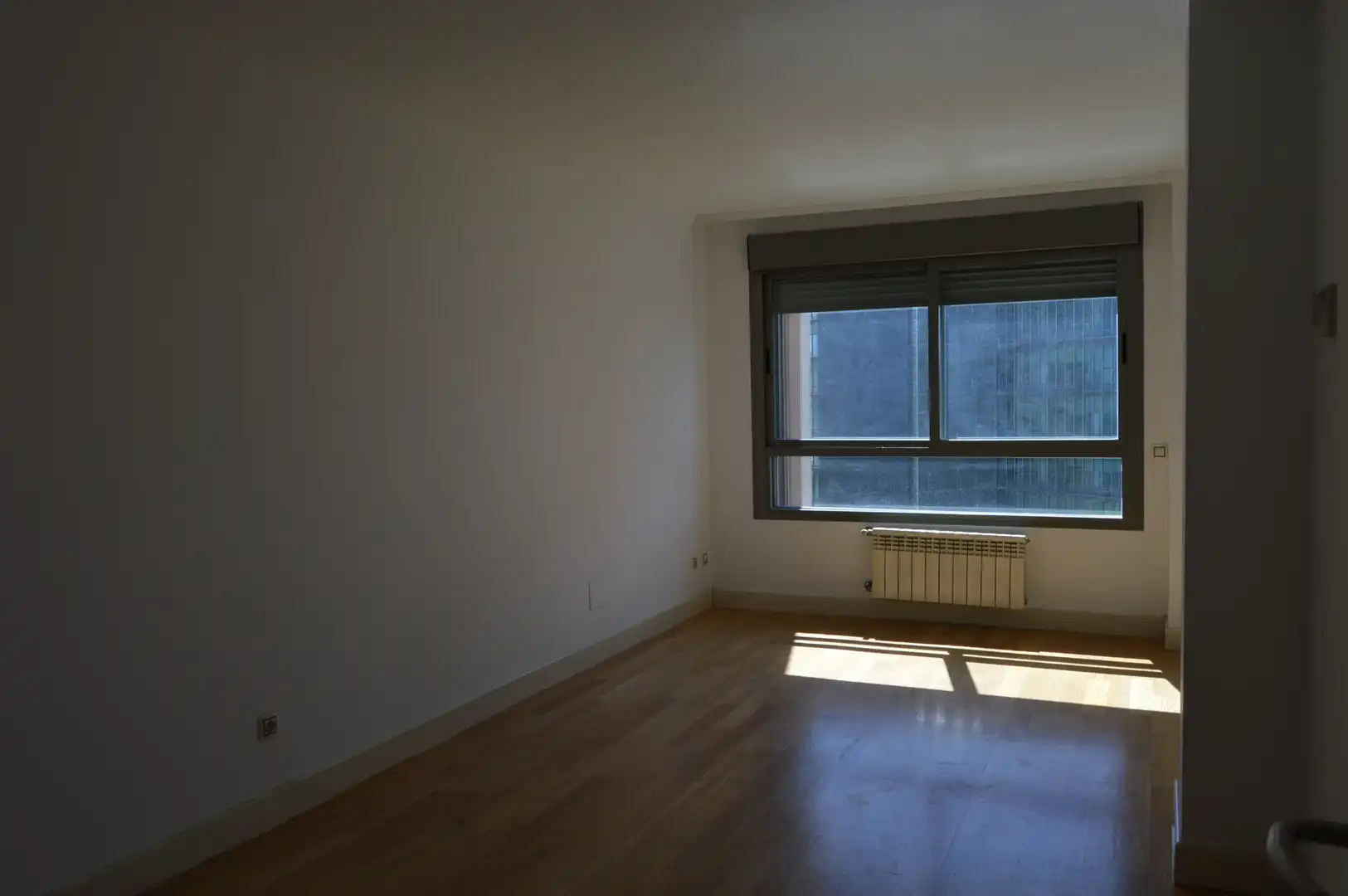 Schlafzimmer von Wohnung zur Miete in Madrid mit Klimaanlage, Heizung und Parkett