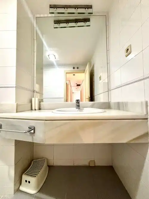 Badezimmer von Wohnung zur Miete in Madrid mit Heizung, Parkett und Terrasse