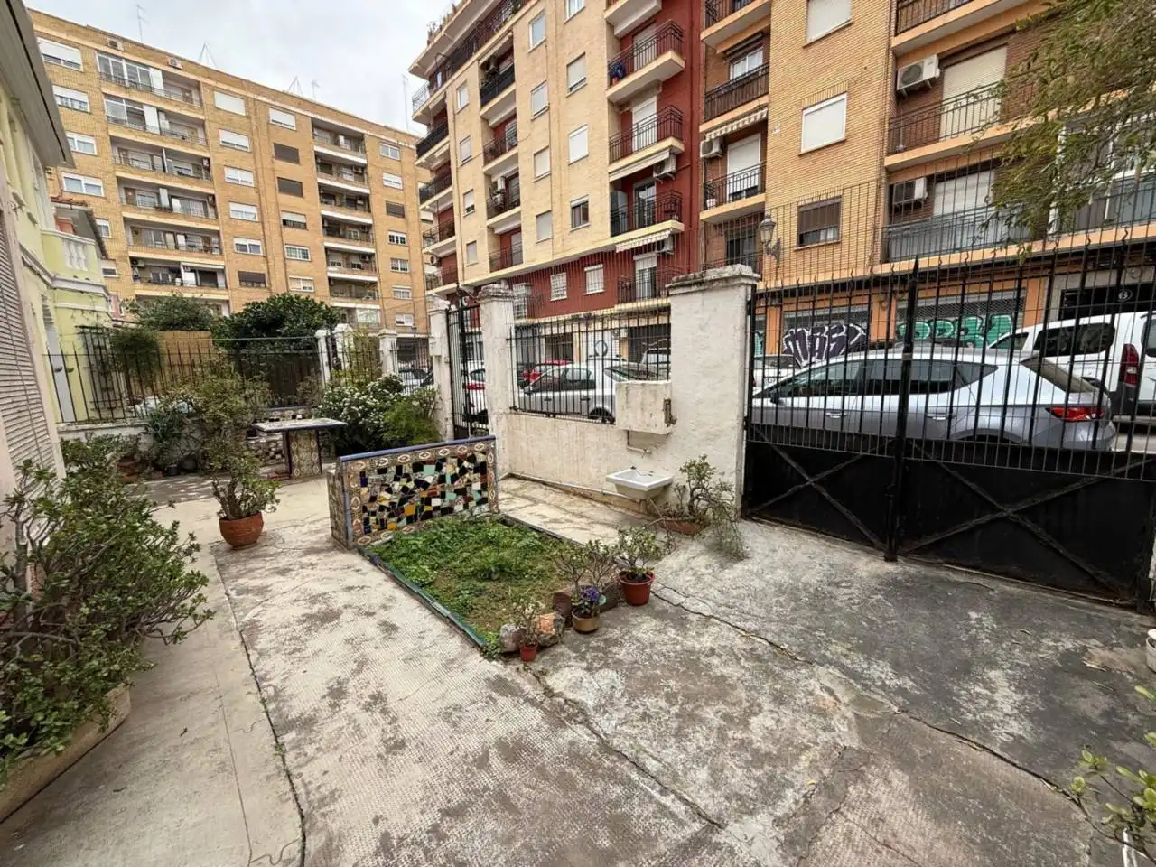 Vista exterior de Casa adosada en venta en Valencia con Jardín privado y Terraza