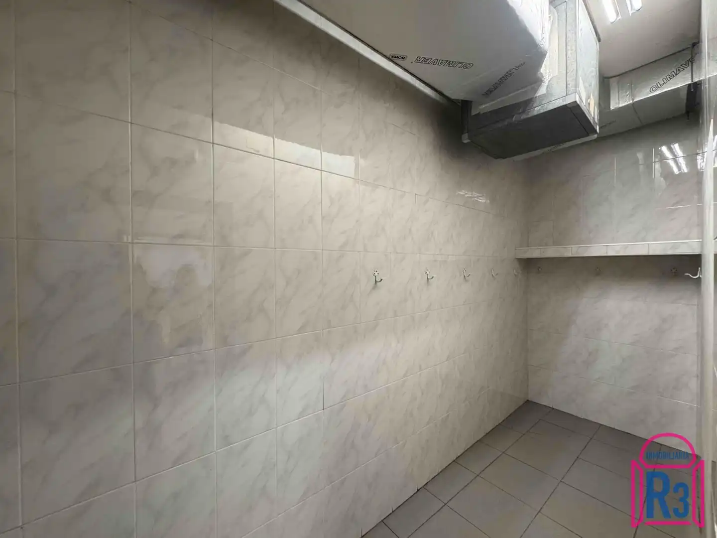 Local comercial en venda a Alfonso V, imagen 15