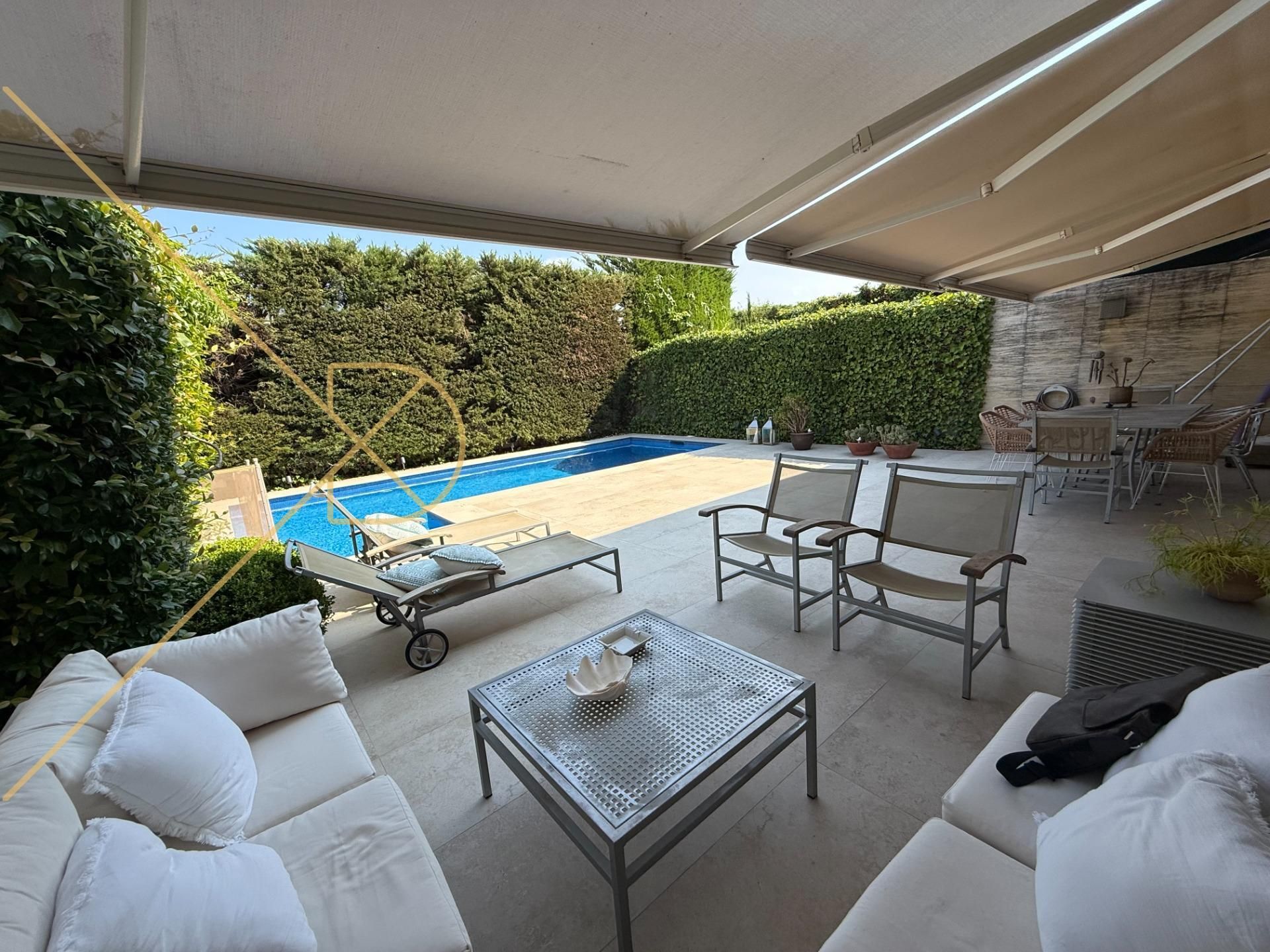Terrassa de Casa o xalet en venda en  Barcelona Capital amb Parquet