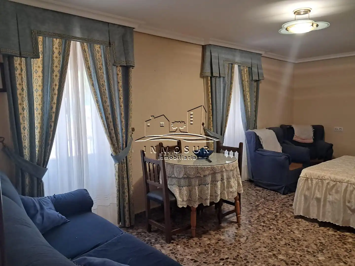 Sala d'estar de Casa adosada en venda en Lucena amb Terrassa