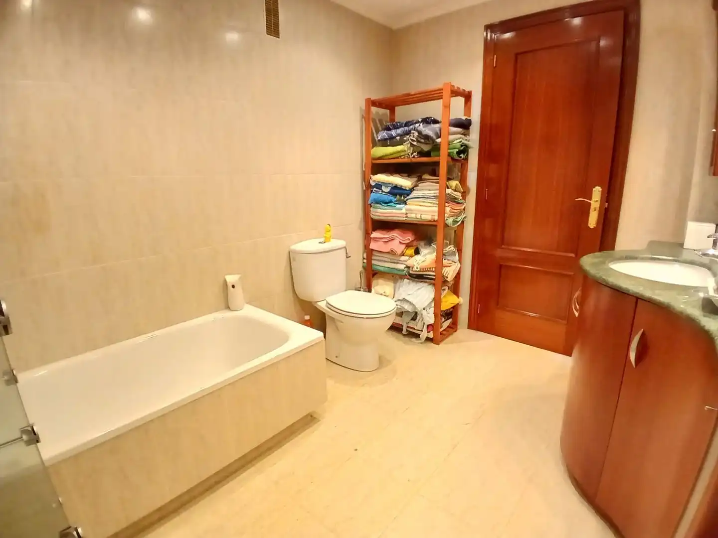 Bany de Àtic en venda en Barakaldo  amb Terrassa i Balcó