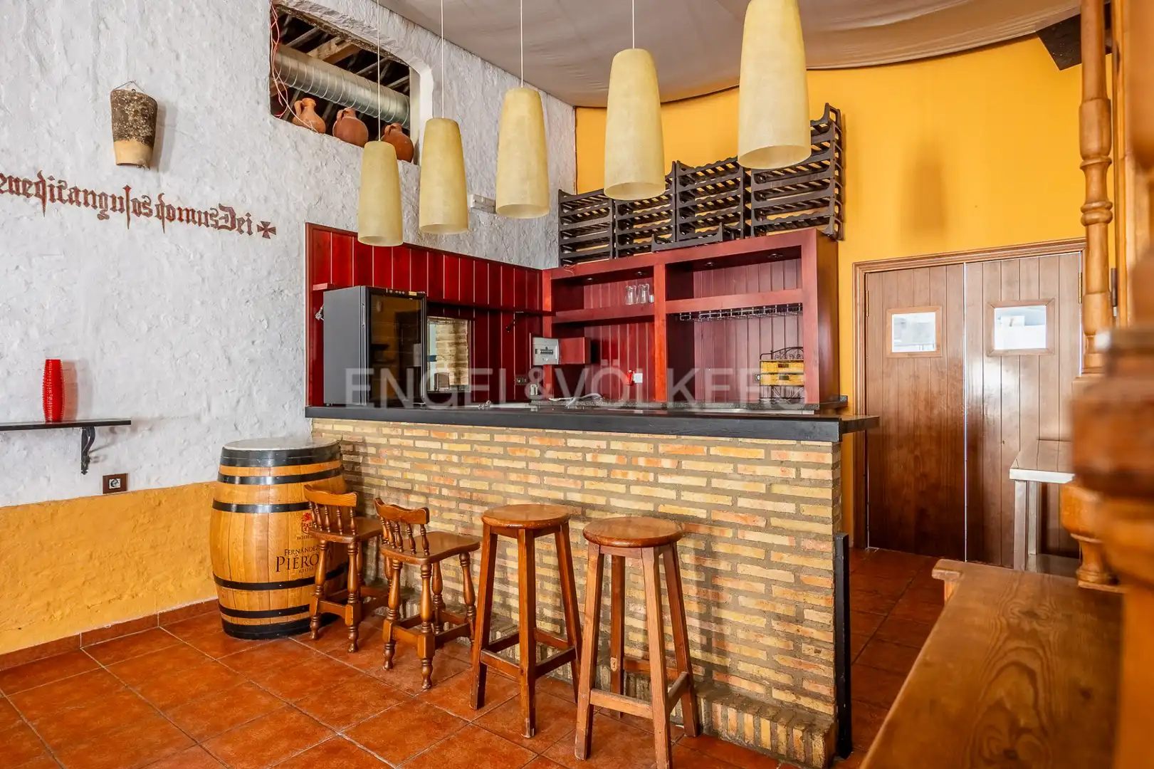 Commercial properties for sale in Villanueva del Ariscal  with Air Conditioner, Heating and Furnished